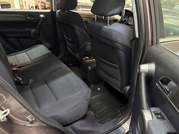 Honda CR-V 17 of 24