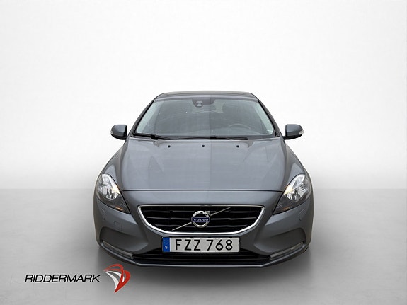 Volvo V40 2 of 5