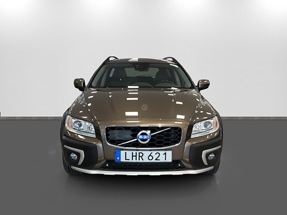 Volvo XC70 2 of 5