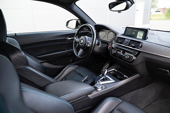 BMW M2 10 of 23