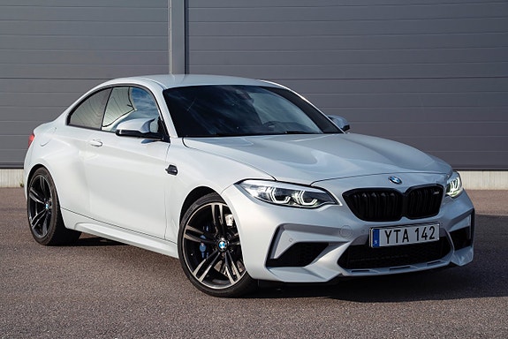 BMW M2 2 of 5
