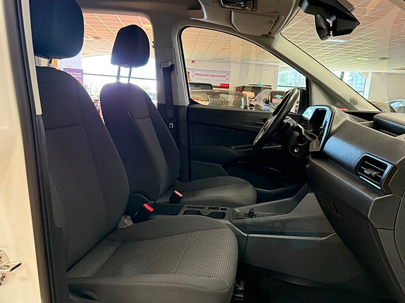 Volkswagen Caddy Maxi 20 of 25