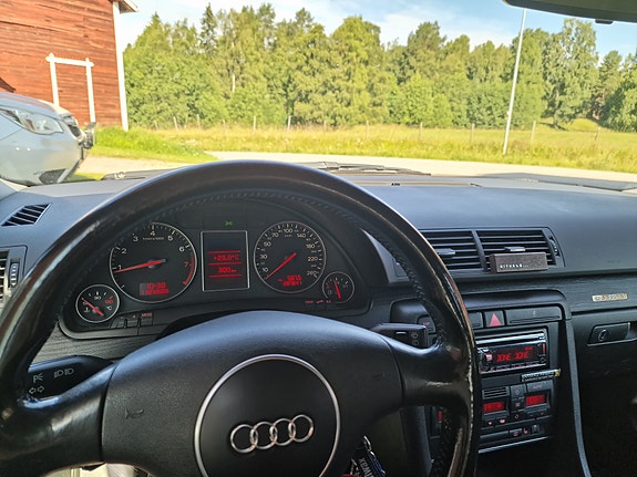 Audi A4 8 of 8