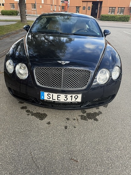 Bentley Continental GT 3 of 5