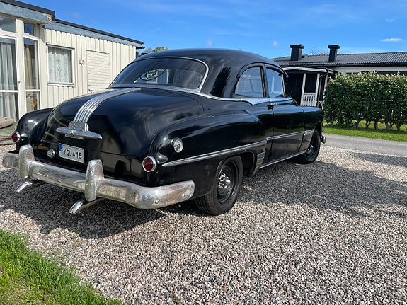 Pontiac Chieftain 4 of 9