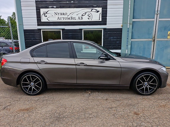 BMW 316 2 of 5