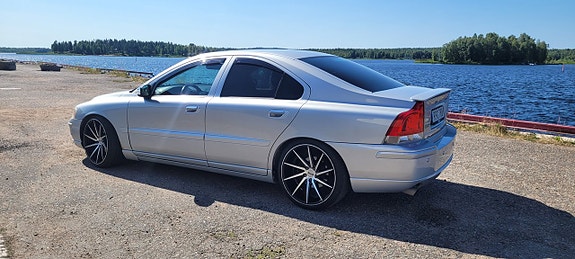 Volvo S60 3 of 5