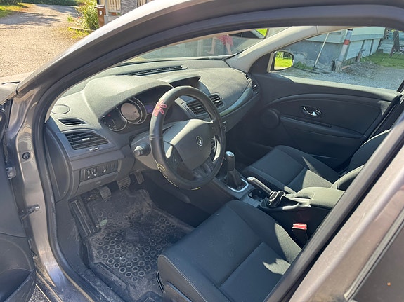 Renault Megane III 3 of 3