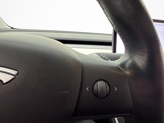 Tesla Model 3 16 of 30