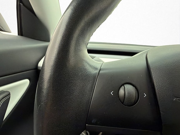 Tesla Model 3 15 of 30