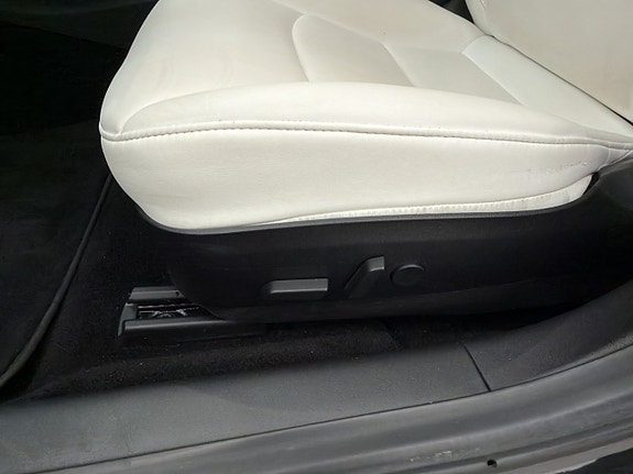 Tesla Model 3 13 of 30
