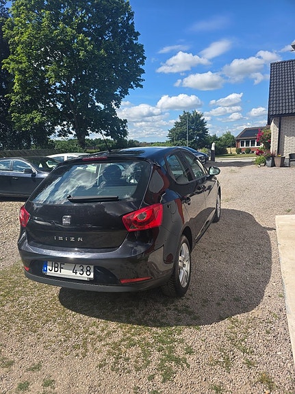 Seat Ibiza 4 of 5