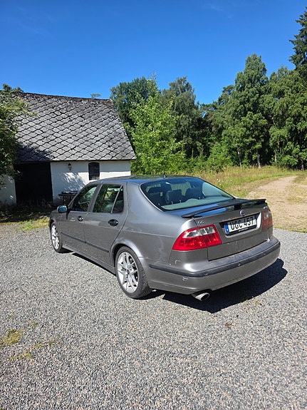 Saab 9-5 2 of 5