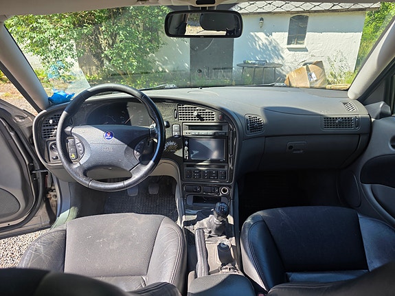 Saab 9-5 4 of 5