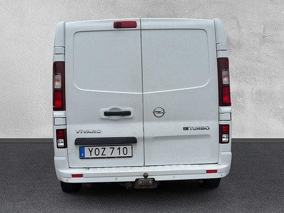 Opel Vivaro 4 of 5