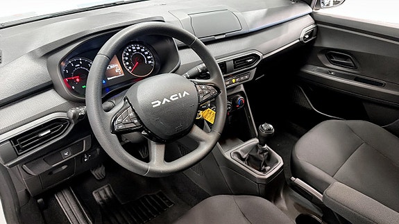 Dacia Sandero 14 of 19