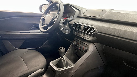 Dacia Sandero 16 of 18