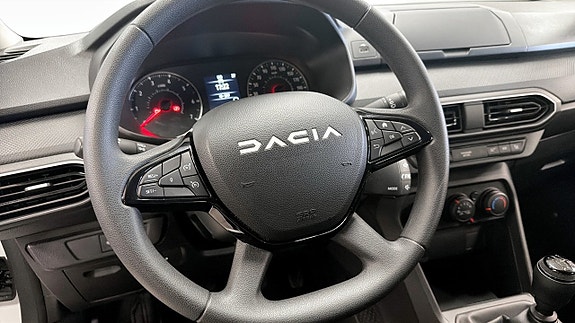 Dacia Sandero 13 of 18