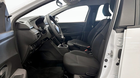Dacia Sandero 12 of 18
