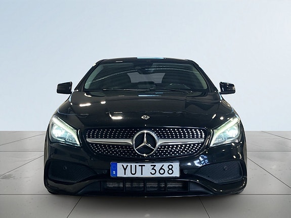 Mercedes-Benz CLA200 2 of 5