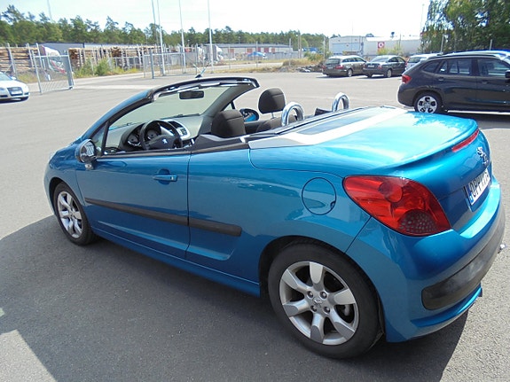 Peugeot 207 CC 12 of 16