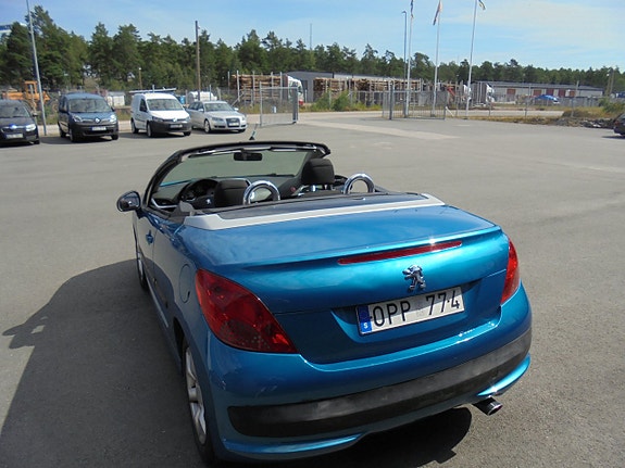 Peugeot 207 CC 13 of 16
