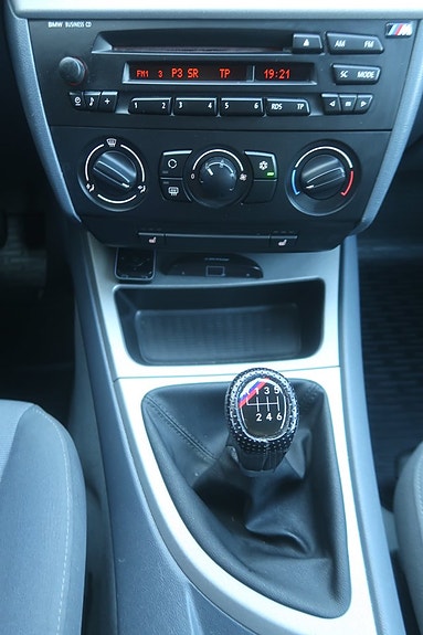 BMW 118i 11 of 22