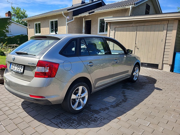 Skoda Rapid Spaceback 3 of 5
