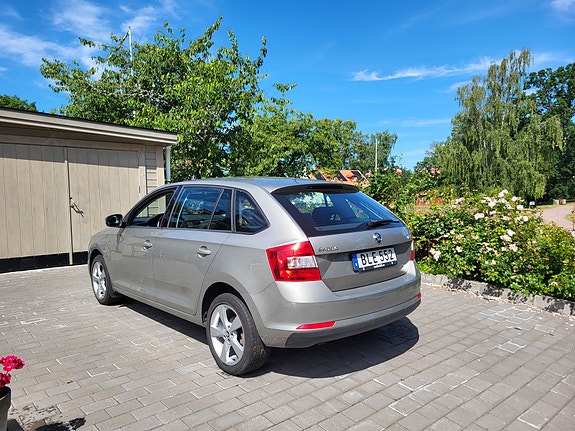 Skoda Rapid Spaceback 2 of 5
