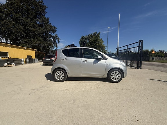 Suzuki Splash 4 of 13
