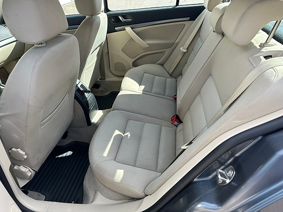Skoda Octavia 7 of 7