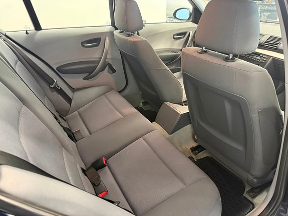 BMW 116i 10 of 11