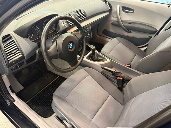 BMW 116i 7 of 11