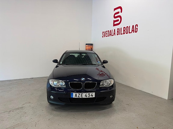 BMW 116i 2 of 5