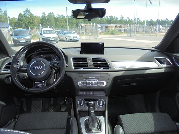 Audi Q3 8 of 11