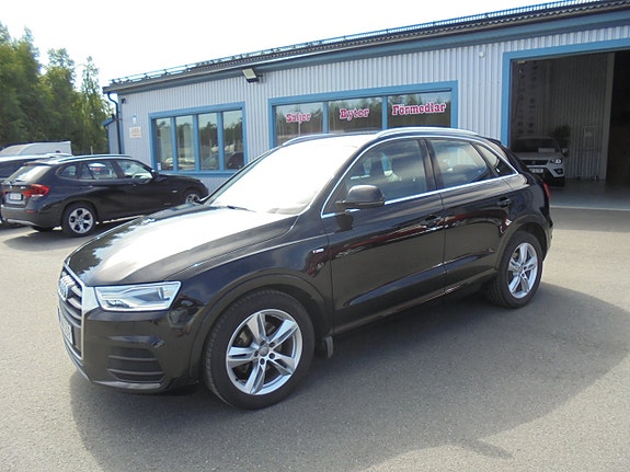 Audi Q3 2 of 5