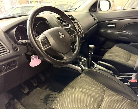 Mitsubishi ASX 6 of 9