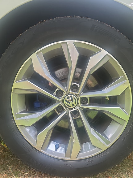 Volkswagen Passat 10 of 12