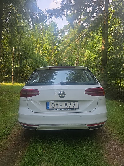 Volkswagen Passat 12 of 12
