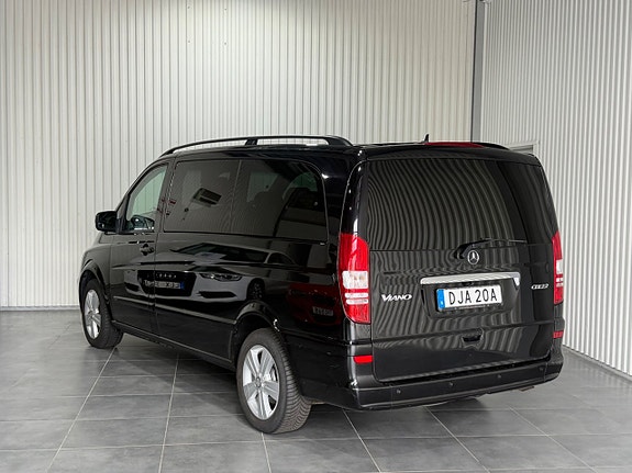 Mercedes-Benz Viano 3 of 5