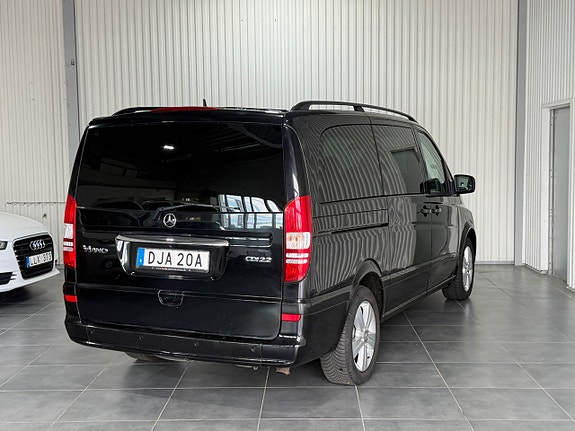 Mercedes-Benz Viano 7 of 14