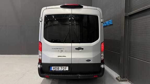 Ford Transit 8 of 27