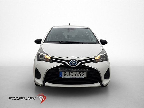 Toyota Yaris 2 of 5