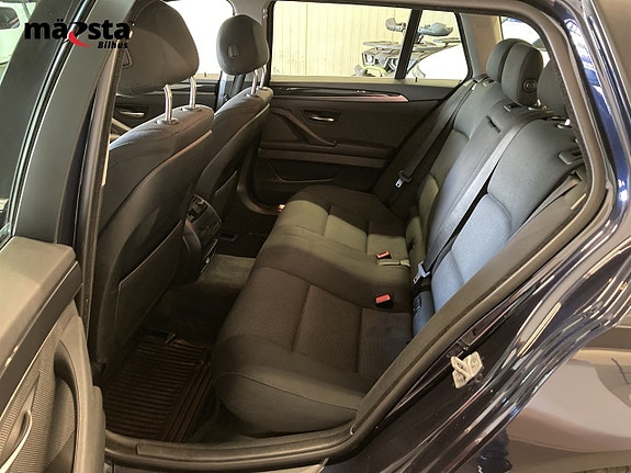 BMW 520 10 of 19