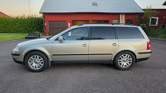 Volkswagen Passat 4 of 5