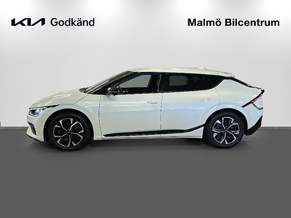 Kia EV6 3 of 5