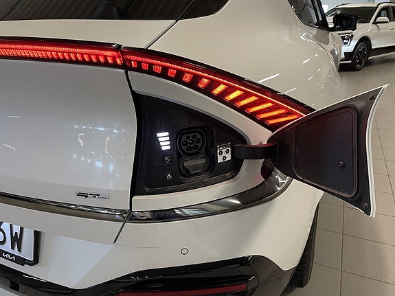 Kia EV6 10 of 24