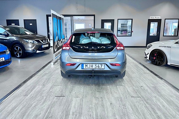 Volvo V40 3 of 4