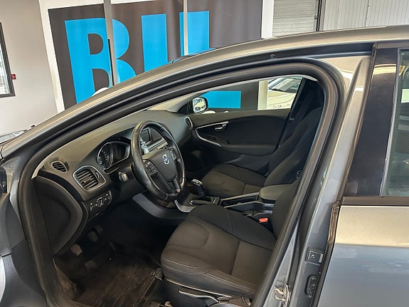 Volvo V40 4 of 4