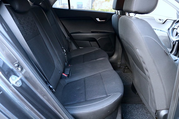 Kia Rio 10 of 20